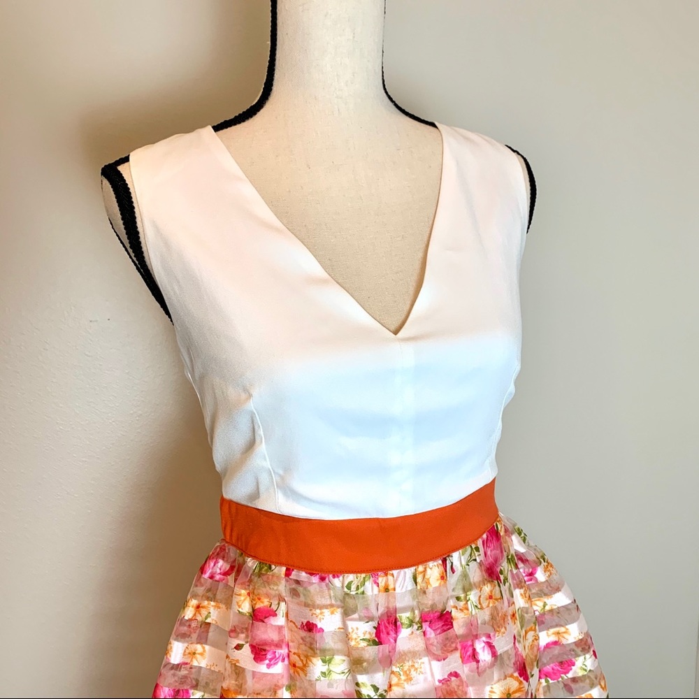NWT C Luce White Dress W/Pink Floral Stripes - Picture 2 of 8